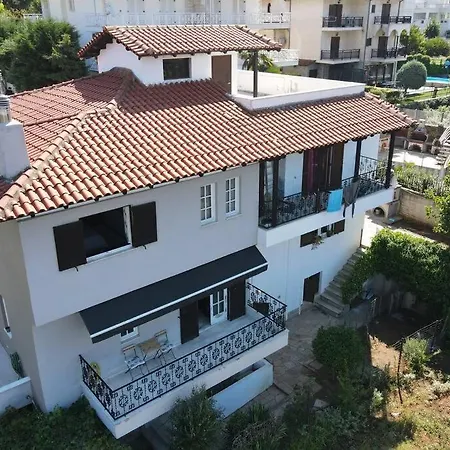 Willa τraditional Fully Detached On A Luxurious Hillock Of With Its Own Garden Also For Family & Wedding Gatherings For 10 To 25 People Only 15 Minutes From Airport Saloniki