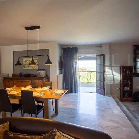 Willa τraditional Fully Detached On A Luxurious Hillock Of With Its Own Garden Also For Family & Wedding Gatherings For 10 To 25 People Only 15 Minutes From Airport *