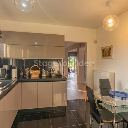 Willa τraditional Fully Detached On A Luxurious Hillock Of With Its Own Garden Also For Family & Wedding Gatherings For 10 To 25 People Only 15 Minutes From Airport