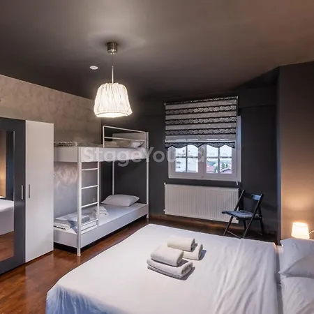 τraditional Fully Detached On A Luxurious Hillock Of With Its Own Garden Also For Family & Wedding Gatherings For 10 To 25 People Only 15 Minutes From Airport Saloniki