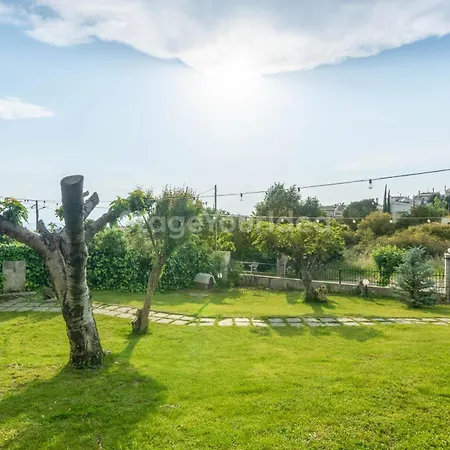 τraditional Fully Detached On A Luxurious Hillock Of With Its Own Garden Also For Family & Wedding Gatherings For 10 To 25 People Only 15 Minutes From Airport Willa *