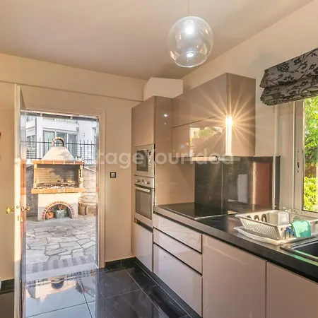 τraditional Fully Detached On A Luxurious Hillock Of With Its Own Garden Also For Family & Wedding Gatherings For 10 To 25 People Only 15 Minutes From Airport Willa Saloniki